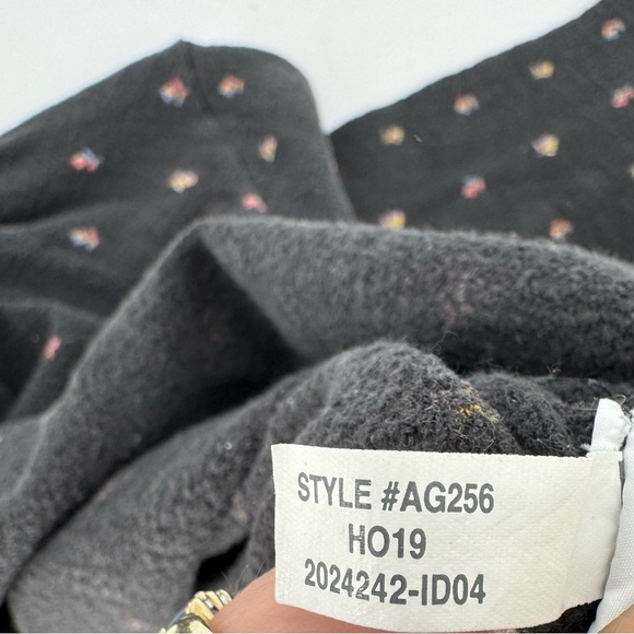 Texture & Thread by Madewell Ruffle Floral Long Bell Sleeve Blouse - Picture 10 of 12